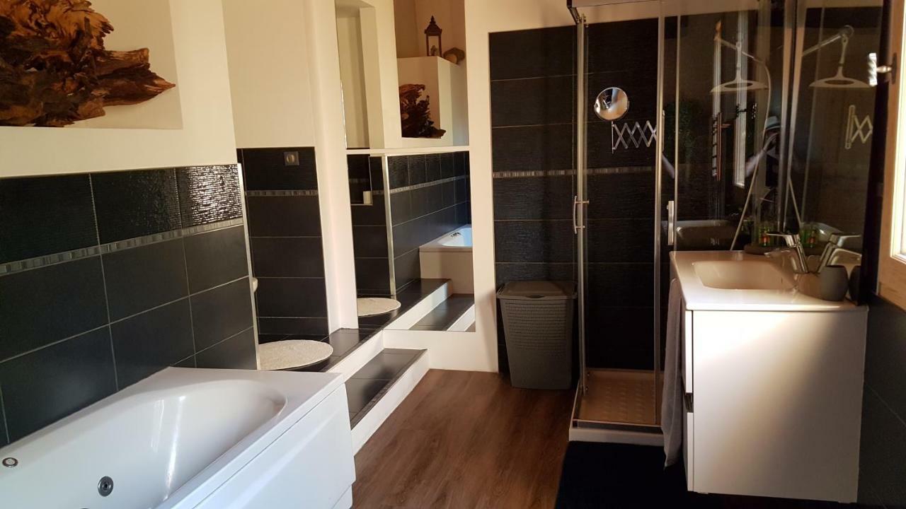 Les Vagnys - Des Vernays Homestay La Riviere-Enverse
